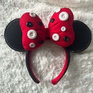 DISNEY BUTTON MINNIE EARS